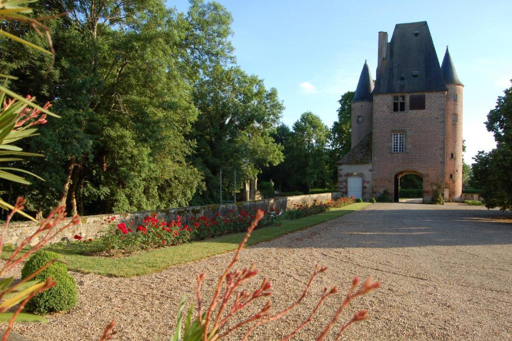 Villeneuve-sur-Allier Chateau Du Riau Bed & Breakfast エクステリア 写真
